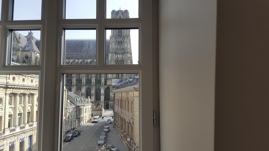 Les Berceaux De La Cathedrale Apartment Reims Luaran gambar